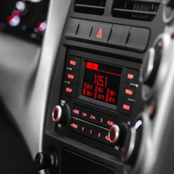 Consola C/ aux y usb