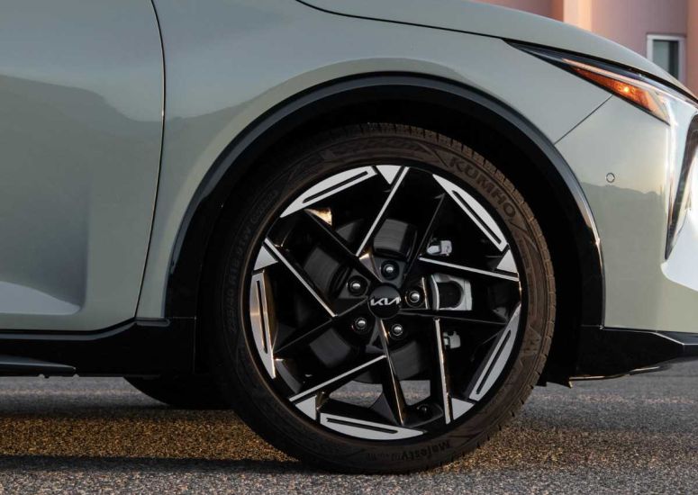 Kia K4 Exterior 